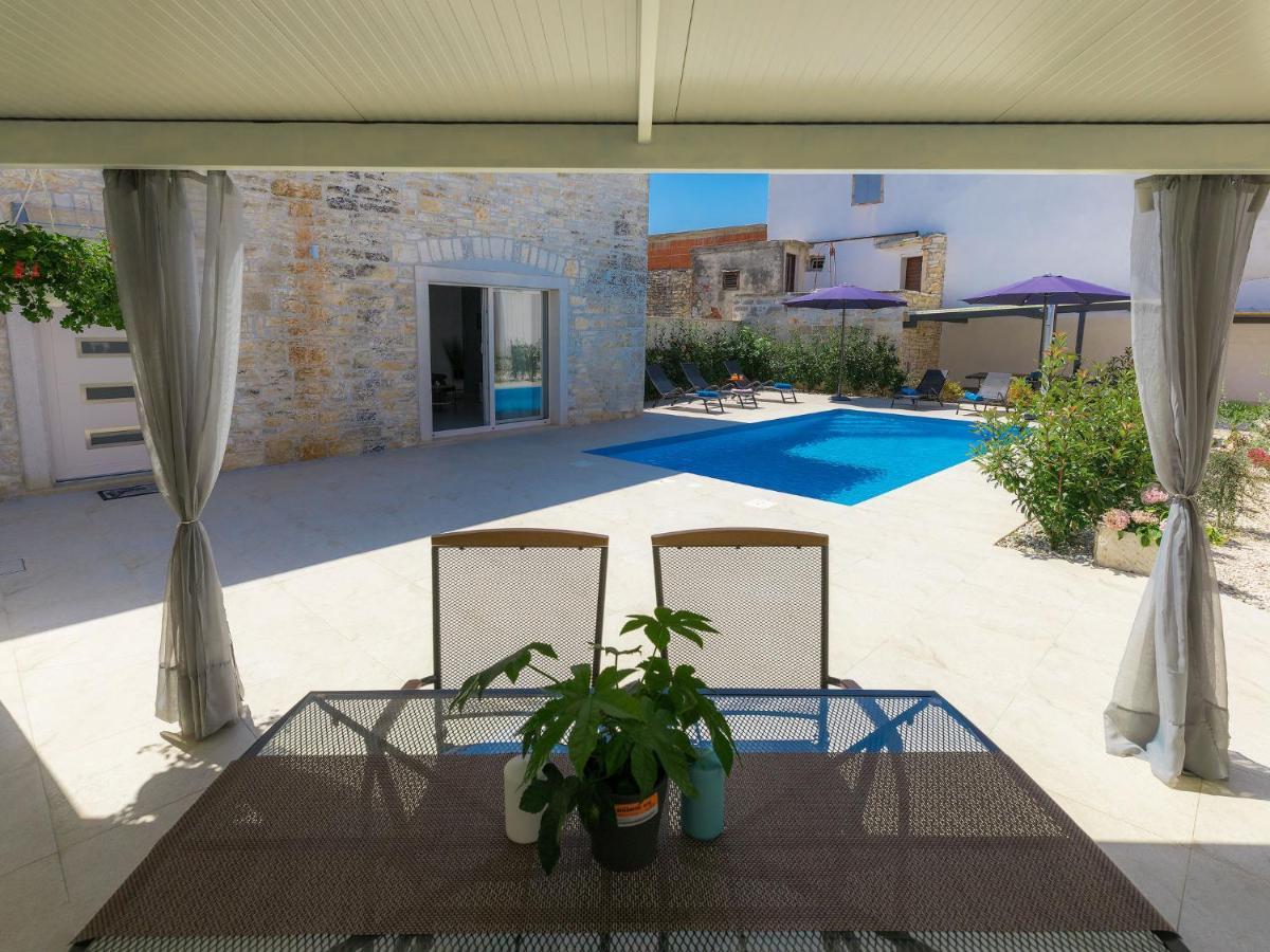 Holiday Home Villa Karmen - Roj454 By Interhome Sveti Petar u Sumi ภายนอก รูปภาพ